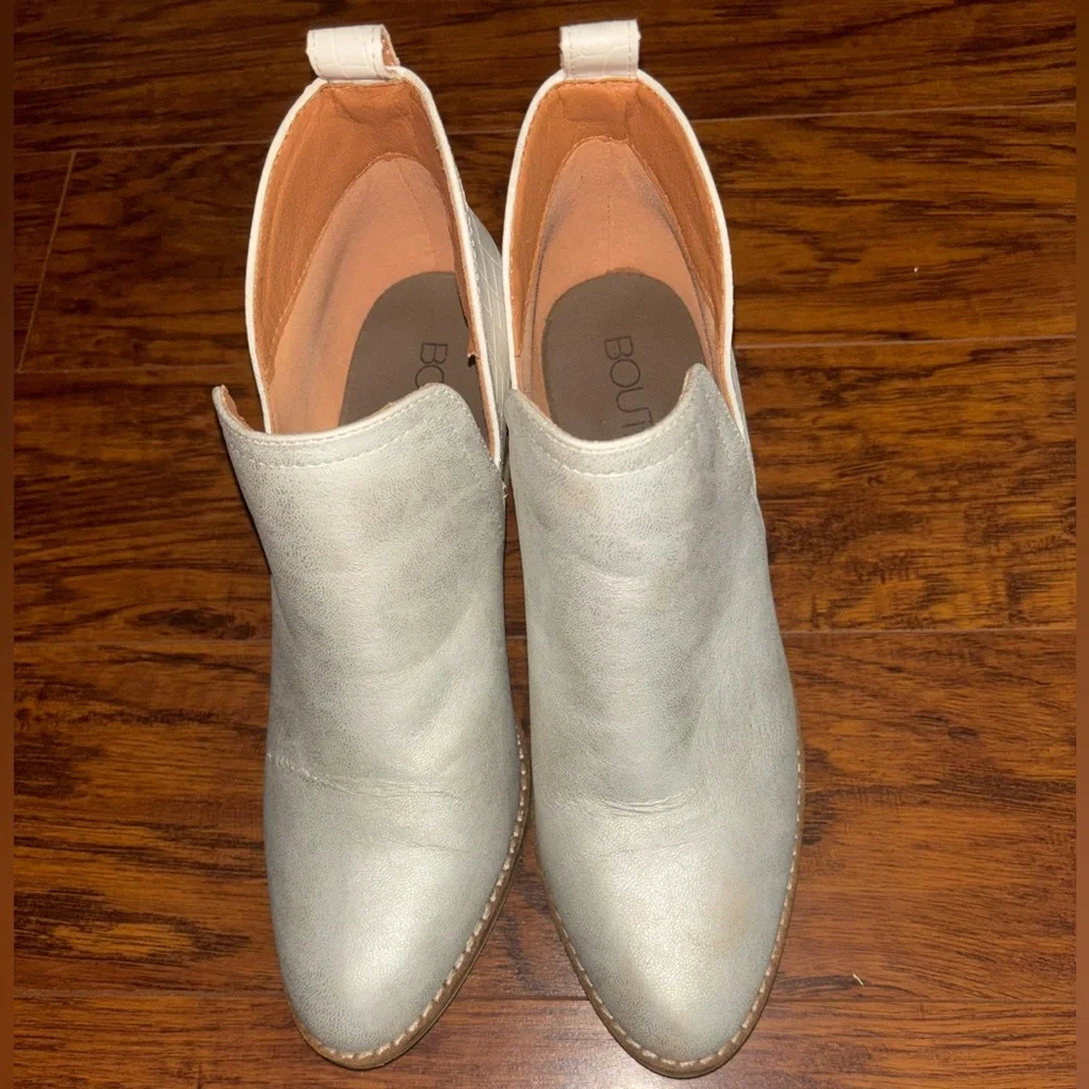 Boutique by Corky’s Metallic White Crocodile Printed Stassi Heeled Ankle Boots - Picture 3 of 6